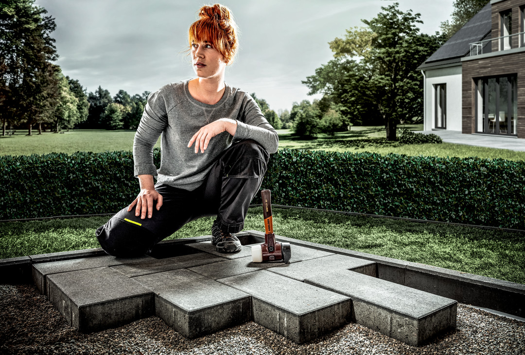 Młotek z miękkim obuchem SIMPLEX, gumowy, z podstawą / superplastik; z obudową z żeliwa ciągliwego i wysokiej jakości bardzo krótkim drewnianym trzonkiem | D=80 mm / konstrukcja trzonka=ekstra krótki | 3027.282 SIMPLEX-Schonhammer, Gummikomposition, mit Standfuß / Superplastik; mit Tempergussgehäuse und hochwertigem extra kurzen Holzstiel | D=60 mm / Stielausführung=extra kurz | 3027.262