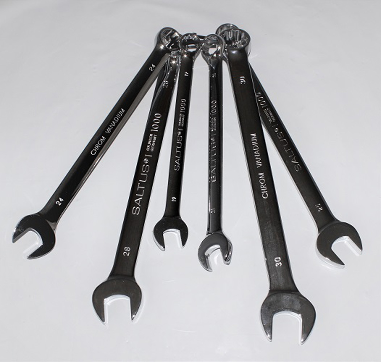 Zestaw kluczy płasko-oczkowych SALTUS 6 szt. Zestaw kluczy płasko-oczkowych 19-30 mm