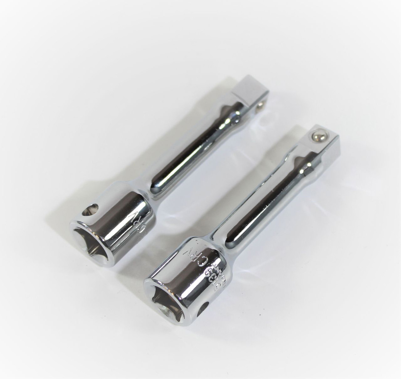 Zestaw kluczy nasadowych SALTUS 2 szt. przedłużka 3/8" 75 mm 5139 grzechotka