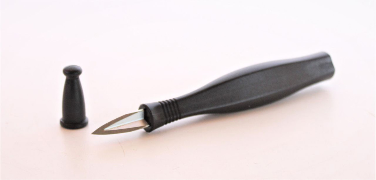 Profesjonalny skrobak drobnoziarnisty 30/150 mm trójkątny skrobak do zarysowań Made in Germany