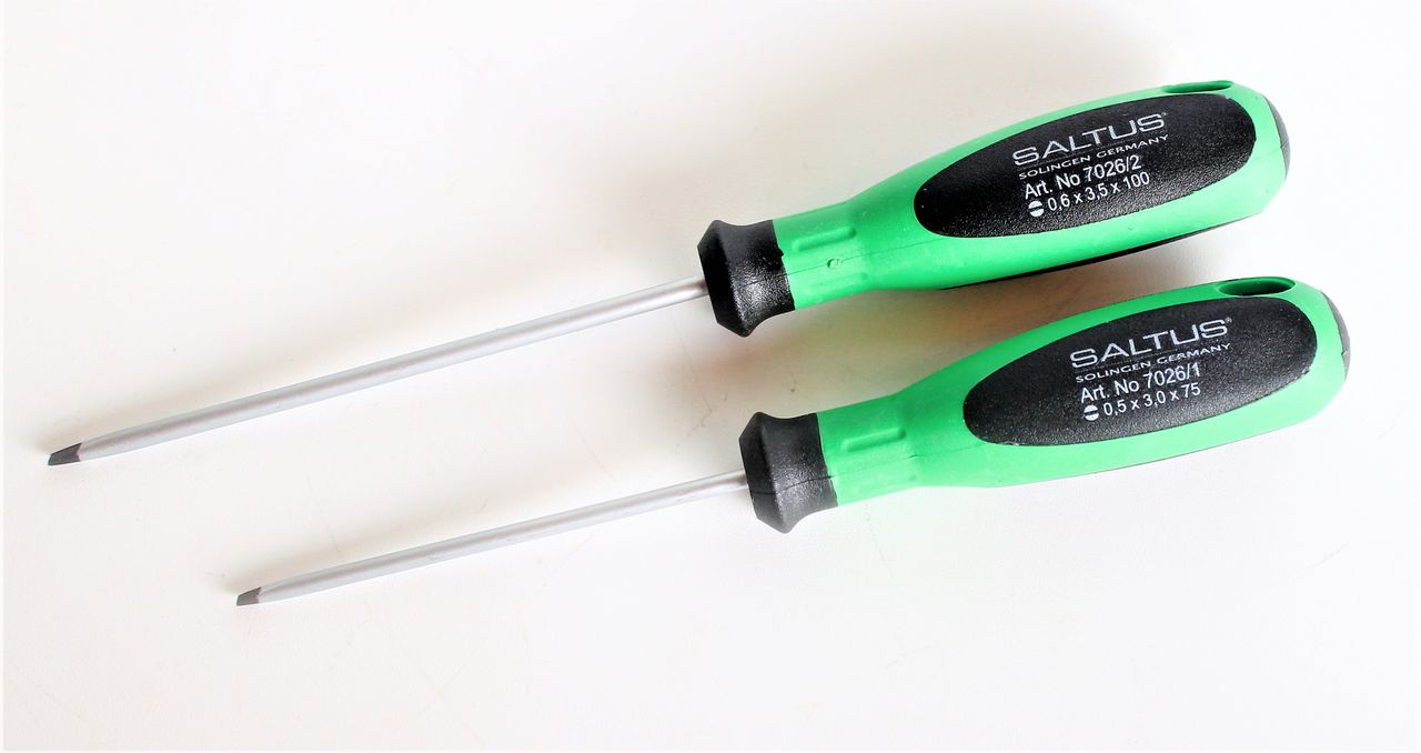 Zestaw śrubokrętów SALTUS 2 szt. Zestaw śrubokrętów krzyżakowych Profesjonalny