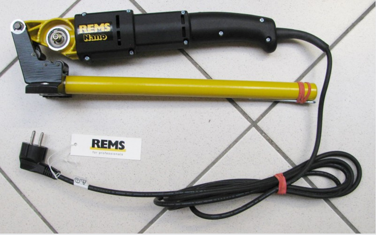 REMS-Rohrabschneider Nano Nr. 844010 ohne Schneidblatt zB Kupfer Rohre schneiden REMS-Rohrabschneider Nano Nr. 844010 ohne Schneidblatt zB Kupfer Rohre schneiden