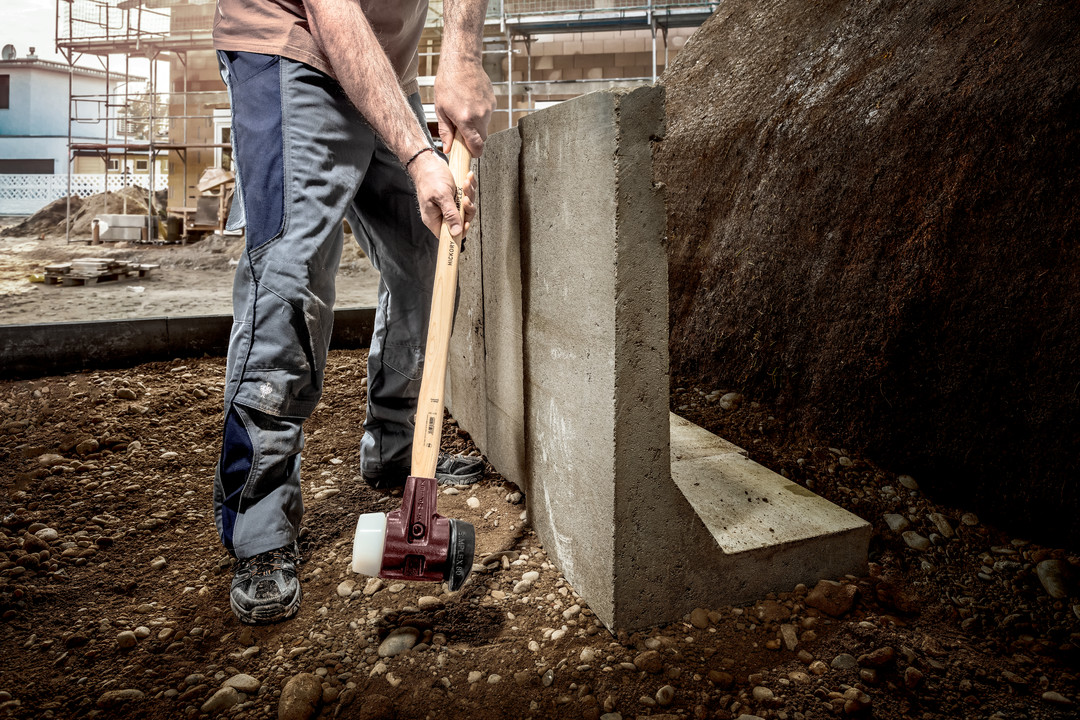 Młotek kowalski SIMPLEX, gumowy / superplastyczny; z korpusem z żeliwa ciągliwego i trzonkiem hikorowym | D=80 mm | 3027.081 SIMPLEX-Vorschlaghammer, Gummikomposition / Superplastik; mit Tempergussgehäuse und Hickorystiel | D=60 mm | 3027.061