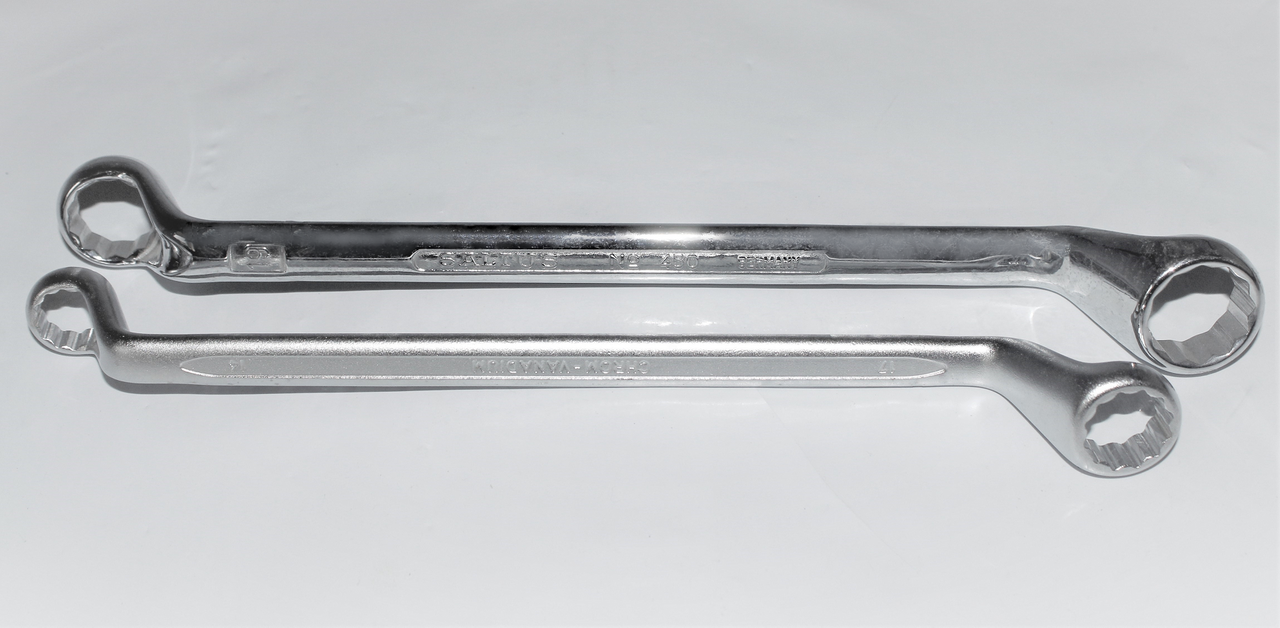 Zestaw kluczy płasko-oczkowych SALTUS 2 szt. 14 + 22 mm Zestaw kluczy płasko-oczkowych 450