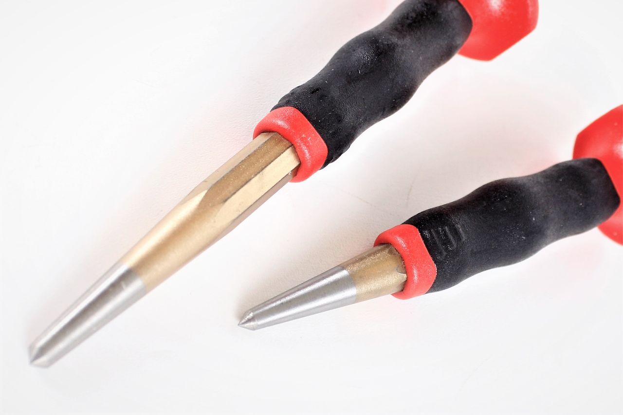 RENNSTEIG Körner Set 2 teilig mit Handschutz 120 & 150mm Meißel Körner Treiber