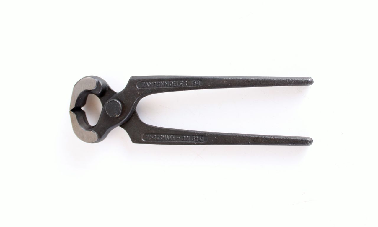 Szczypce do szczypiec SALTUS 160 mm 22043160 szczypce do szczypiec szczypce do szczypiec szczypce do gryzienia