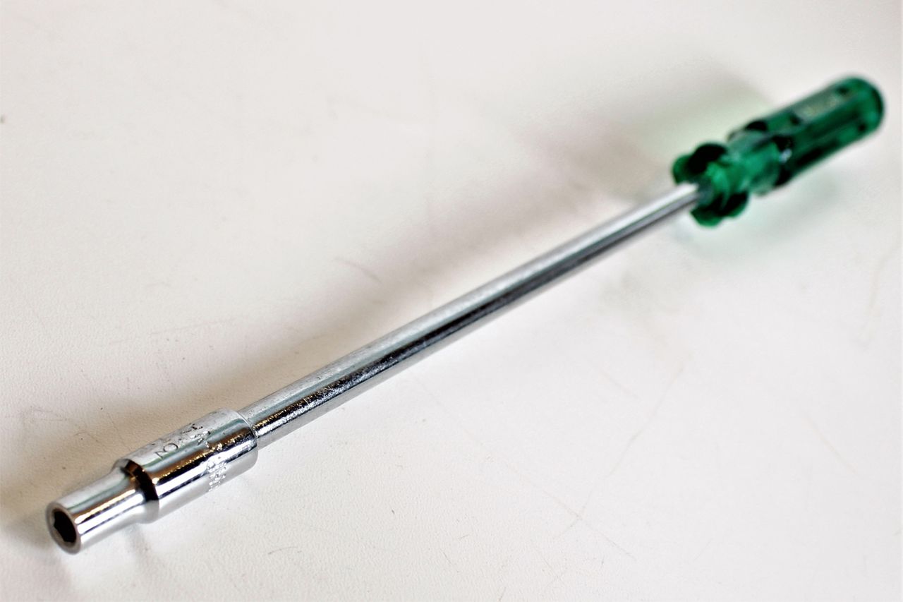 SALTUS Sechskant Steckschlüssel Schraubendreher SW 3,5 mm Schraubenzieher CV SALTUS Sechskant Steckschlüssel Schraubendreher SW 3,5 mm Schraubenzieher CV