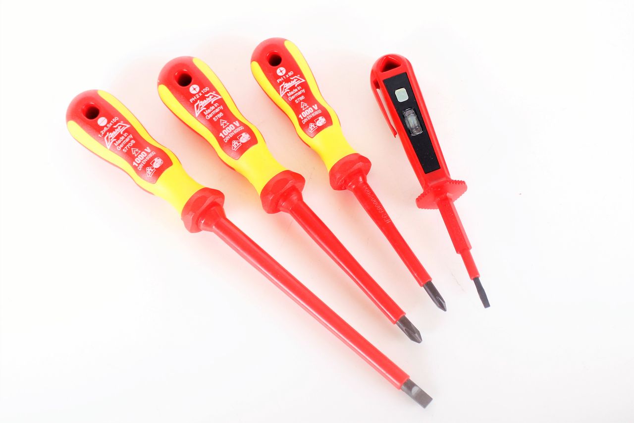 ATHLET Jeu de tournevis 4 pièces VDE Croix PH Fente Tournevis professionnel