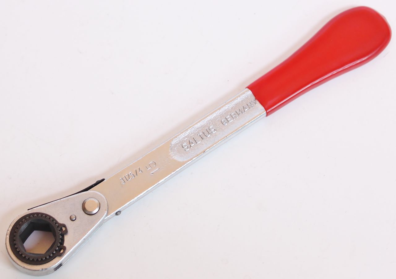 Klucz sześciokątny z grzechotką SALTUS 15 mm nr 3125/4 Klucz z grzechotką