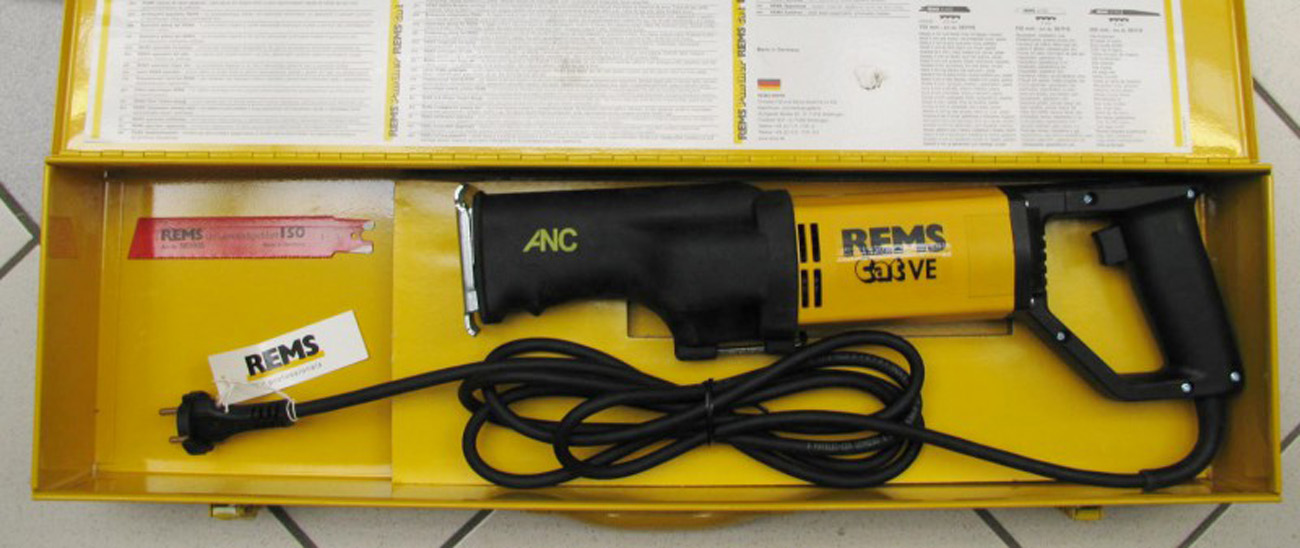 REMS Universal-Säbelsäge Cat ANC VE 560040 Reciprosäge Säge Tigersäge im Koffer REMS Universal-Säbelsäge Cat ANC VE 560040 Reciprosäge Säge Tigersäge im Koffer