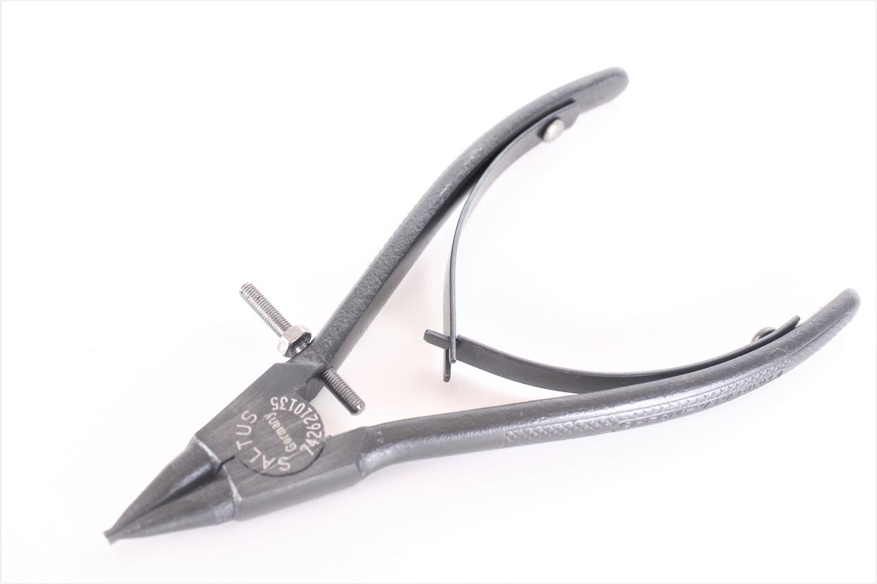 Szczypce do pierścieni osadczych SALTUS A1G do felg ręcznych 426210135 Szpiczaste szczypce montażowe