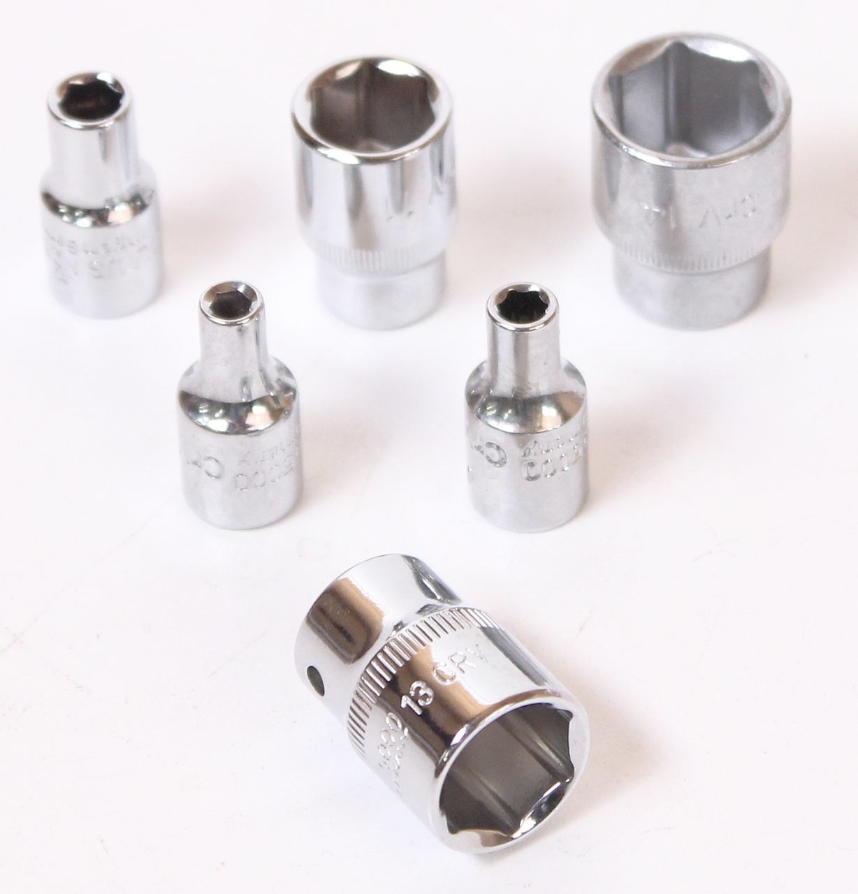 SALTUS Zestaw nasadek 1/4" 3,5-14 mm do profesjonalnych nakrętek CV 6-częściowy