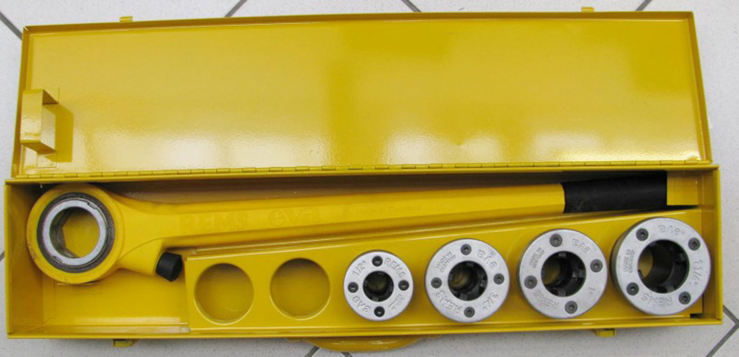 REMS Zacisk do gwintów EVA 1/2-1 1/4" Zaciski do cięcia sanitarnego nr 520015