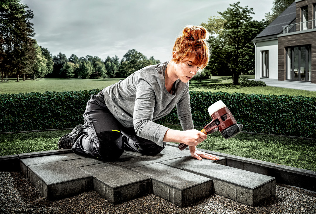 Młotek z miękkim obuchem SIMPLEX, gumowy, z podstawą / superplastik; z obudową z żeliwa ciągliwego i wysokiej jakości bardzo krótkim drewnianym trzonkiem | D=80 mm / konstrukcja trzonka=ekstra krótki | 3027.282 SIMPLEX-Schonhammer, Gummikomposition, mit Standfuß / Superplastik; mit Tempergussgehäuse und hochwertigem extra kurzen Holzstiel | D=60 mm / Stielausführung=extra kurz | 3027.262