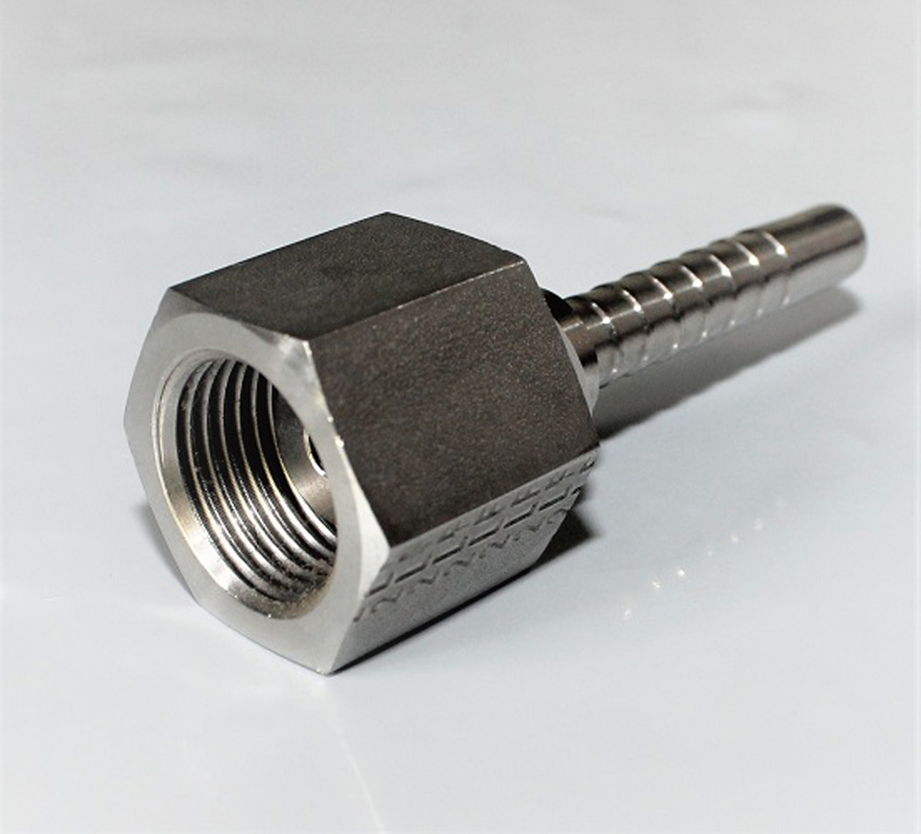 Złączka węża hydraulicznego Złączka hydrauliczna DKOS prosta DN6 BSP 3/8 stalowa