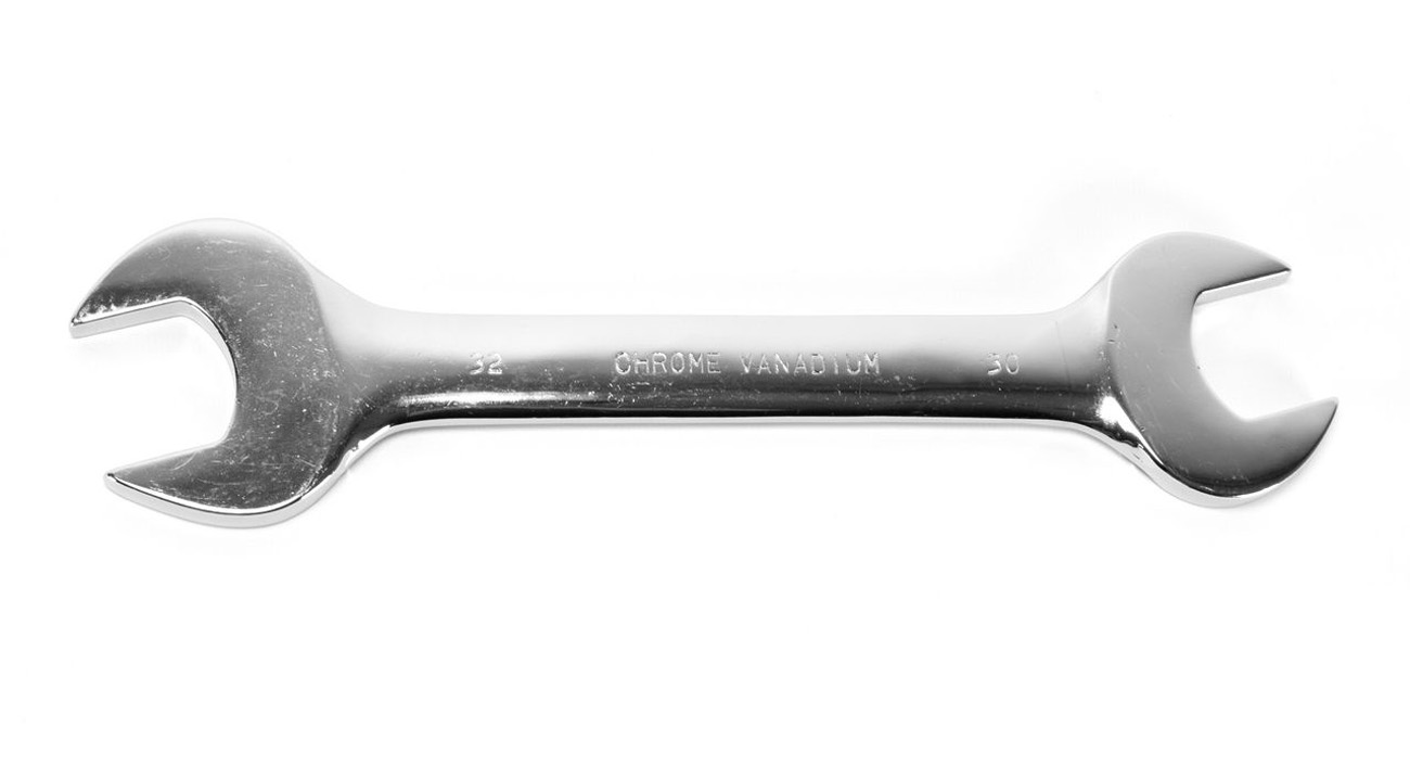 Klucz płasko-oczkowy SALTUS 30 x 32 mm podwójny klucz płasko-oczkowy klucz płasko-oczkowy