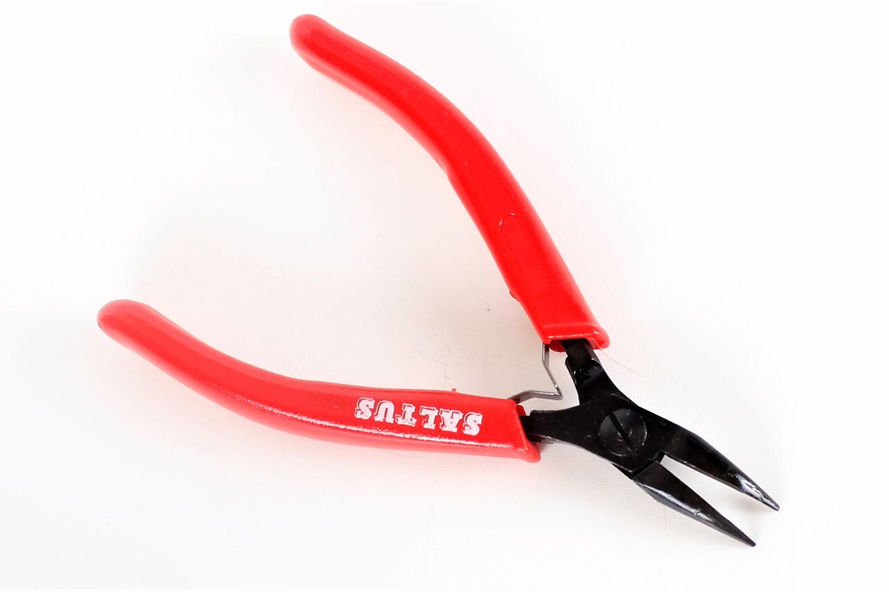 Szczypce tnące boczne 115 mm SALTUS dla elektryków Szczypce tnące boczne dla elektryków